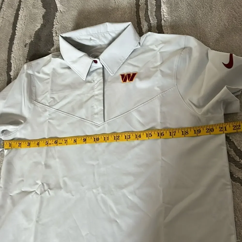 NWOT Washington Commanders Nike Women’s Polo Shirt